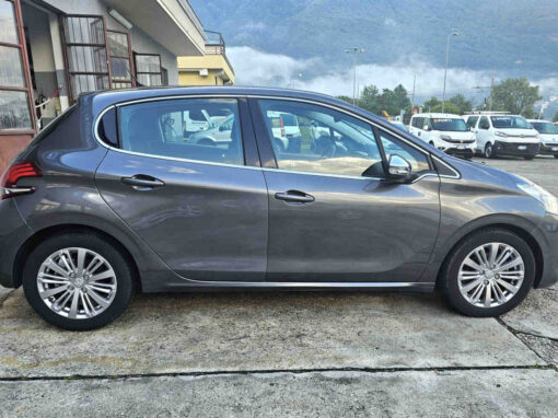 POEUGEOT 208 1.5Hdi 5 PORTE – ALLURE